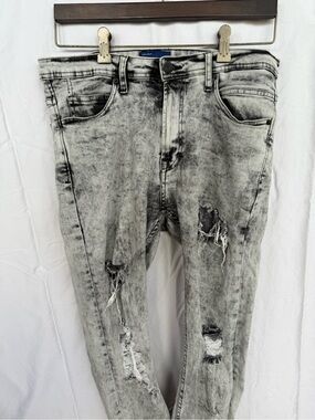 Zara Men's Distressed Grey Acid-Wash Jeans